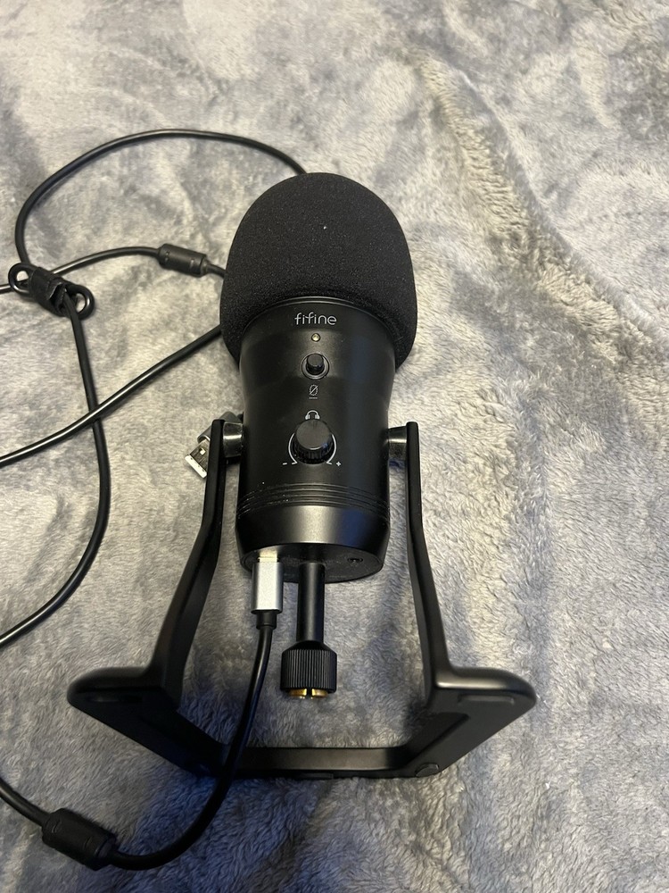 FIFINE USB Studio Recording Microphone Computer Podcast/Gaming Mic for PC, PS