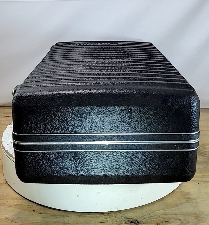 LOWEL Hard Case Large Black