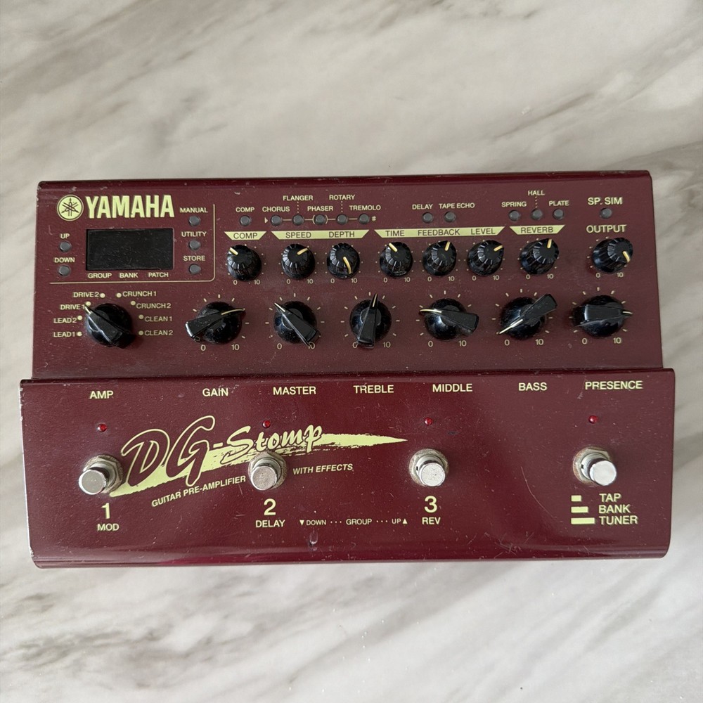 Yamaha DG-STOMP Amp Simulator Modulation Effects Pedal w/ Reverb Delay