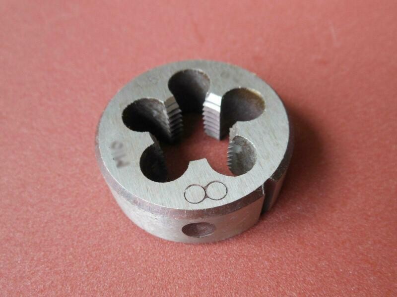 HSS M18×1.75 mm Plug Tap Die Threading Tool for Machine Right hand