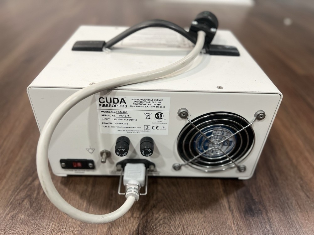 CUDA FiberOptics HLS-250 Halogen light Source