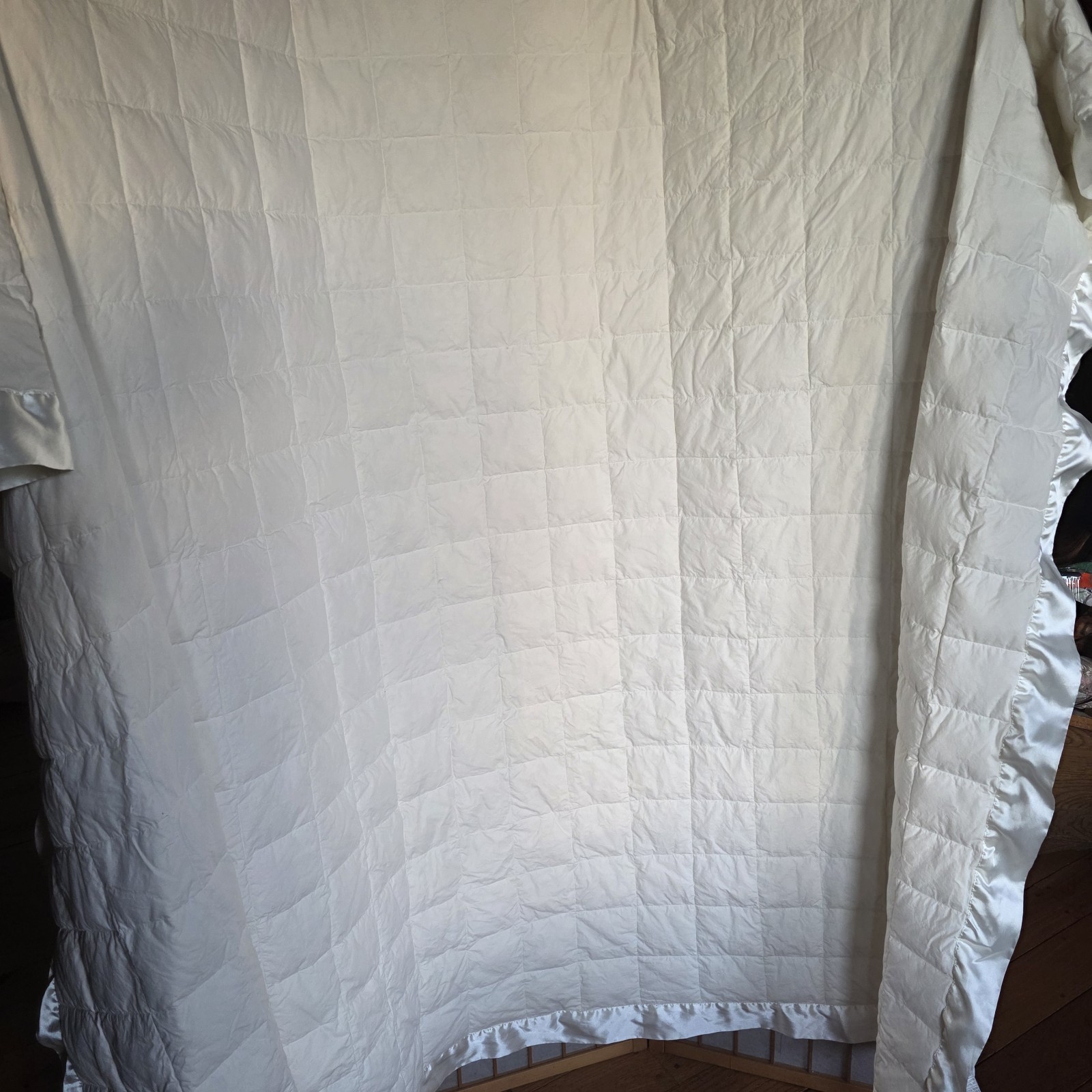 75+% Down Blanket/Duvet Insert By Belk 90x94" READ Queen/Full Ivory Satin Trim