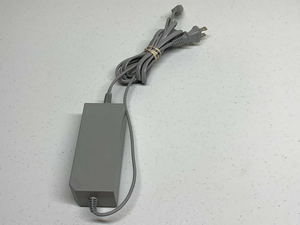 Nintendo Wii White Console RVL-001 Game Cube Compat Console only or complete