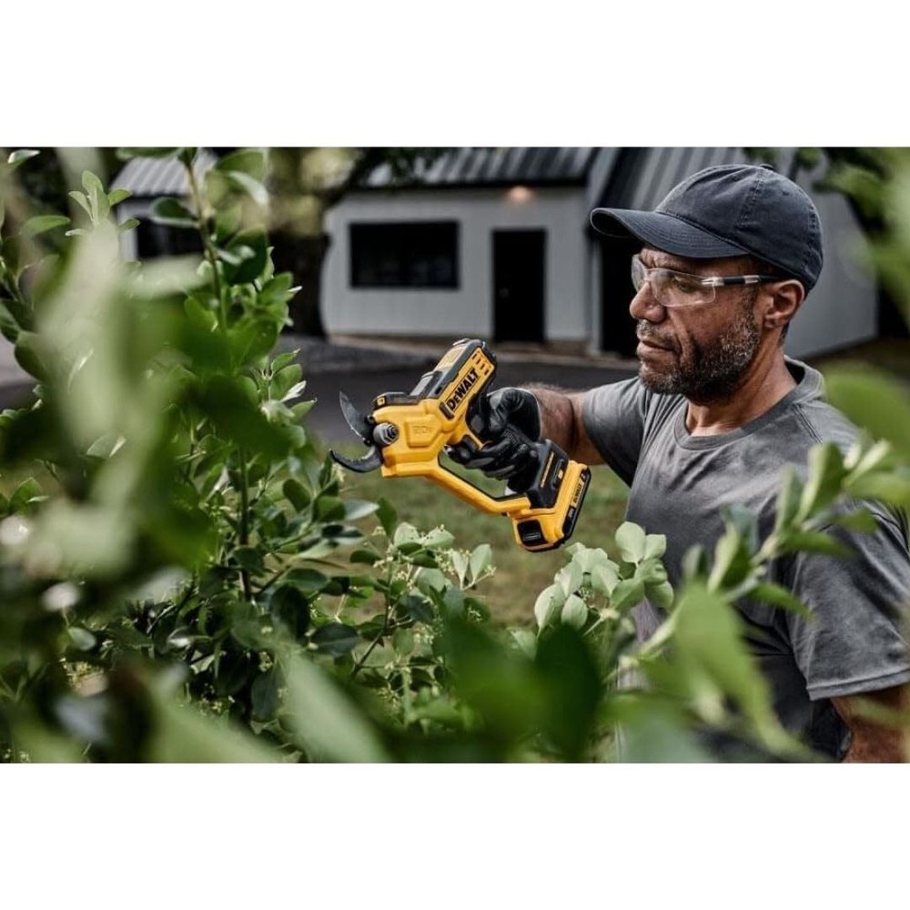 DEWALT 20V MAX Pruning Shears Garden Tool, Cordless, Bare Tool Only (DCPR320B)