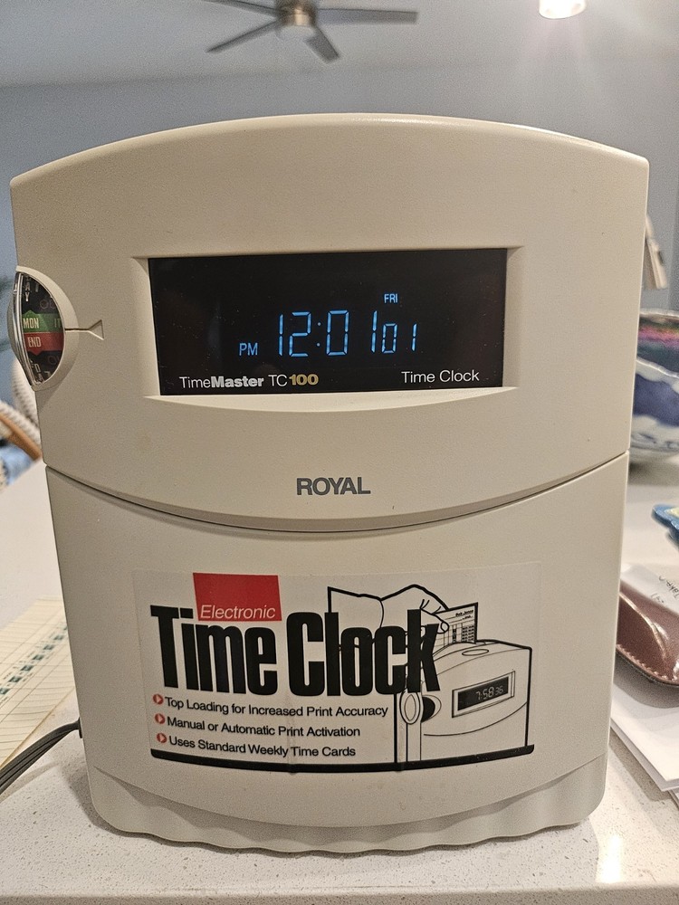 Royal - TimeMaster, Model TC100, Time Clock - No Keys - Fires Up - Tested