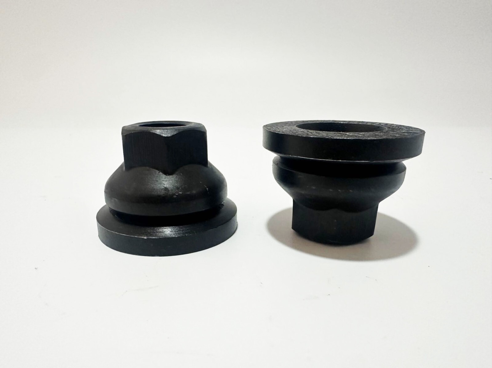 32 Black Oxide Dually Wheel Lug Nuts Flat Seat For 1987-1998 Ford F-250 F-350