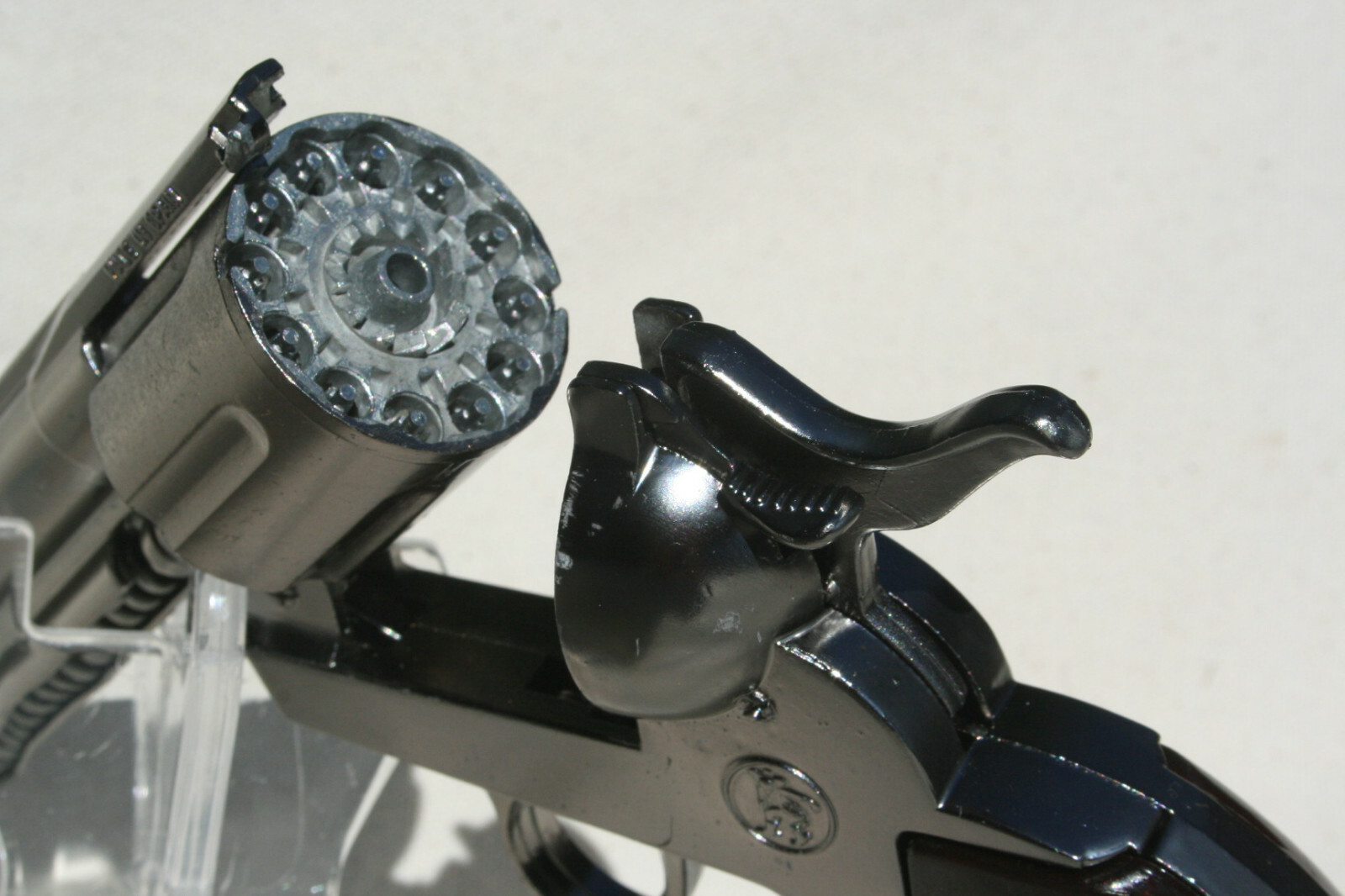 Cap Gun Revolver Die Cast Pistol 12 shot Made in Spain BRAND NEW Outlaw Gonher