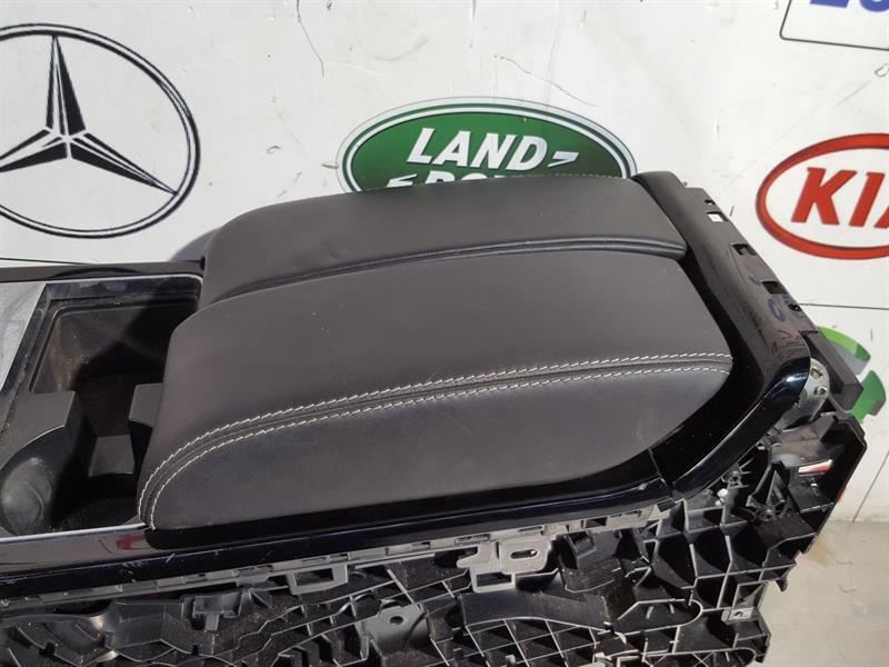RANGE ROVER VELAR L560 CENTRE CONSOLE ARMREST