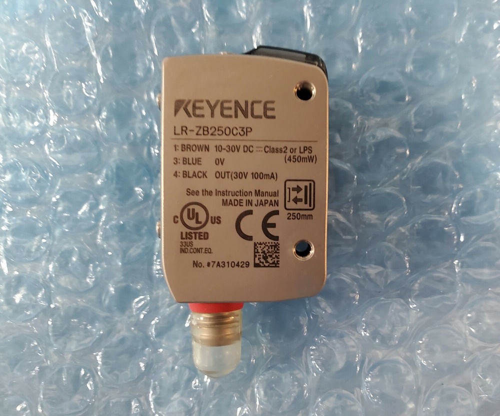 KEYENCE LR-ZB250C3P Laser Sensor New