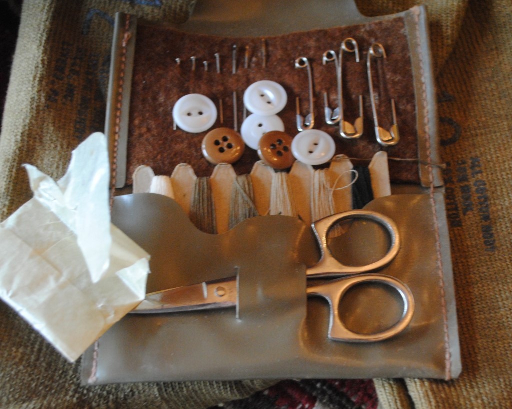 USMC WW11/KOREAN WAR SOCKS SEWING KIT LYKENS SOCKS LYKEN PA.