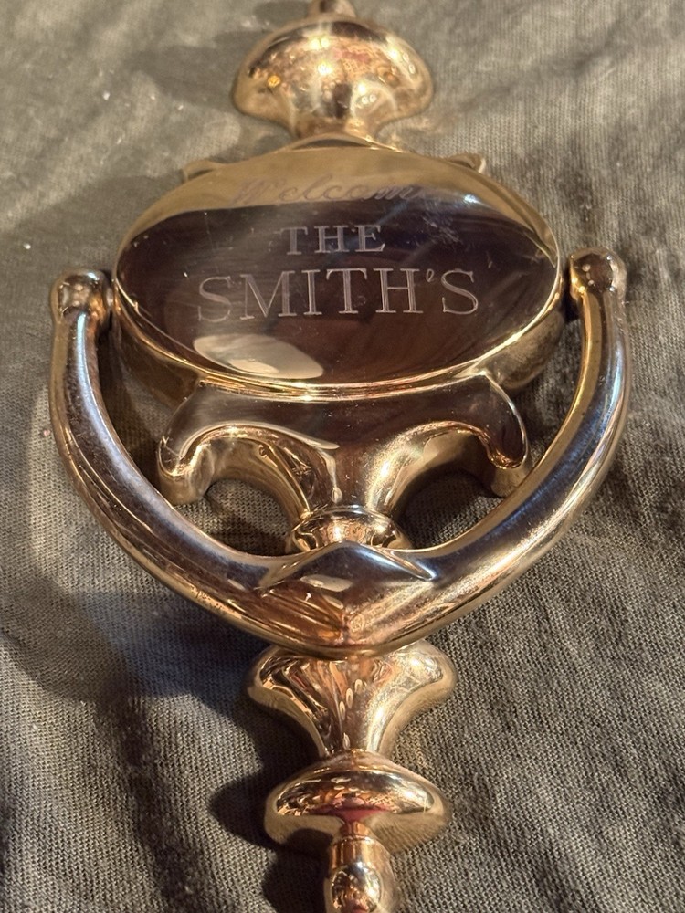 Vintage Brass - "The Smith's" - Last Name Door Knocker. Solid, Magnetic Back
