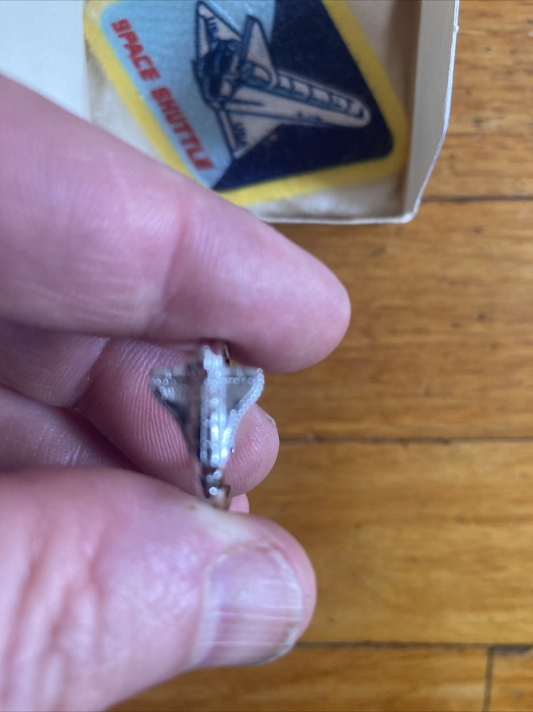 Vntg 1982 Avon NASA Space Shuttle Ring And Patch