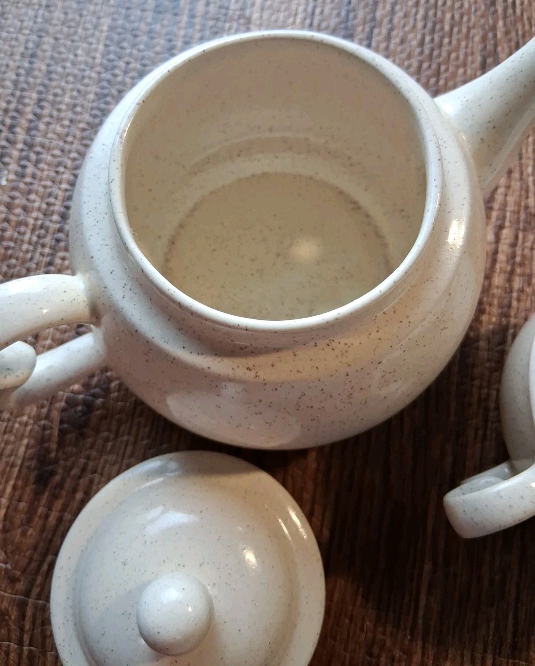 Country Harvest Ceramic Teapot Beige