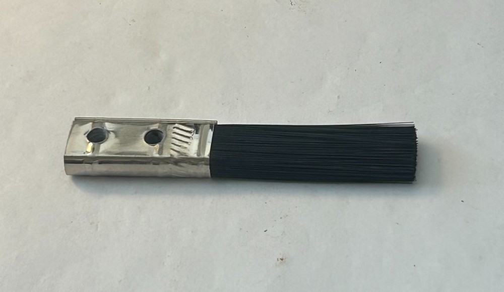 556106 Brush