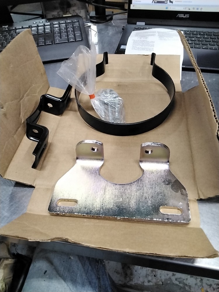 NEW BENDIX MOUNTING BRACKET KIT PT# AD-9 FREE SHIPPING