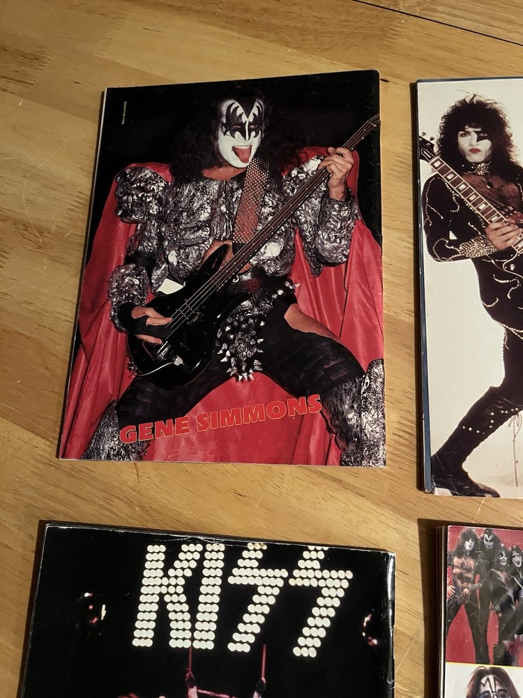 LOT OF 4 Kiss Vintage Guitarist Tours, 2 Farwell magazines Posters Rock Metal