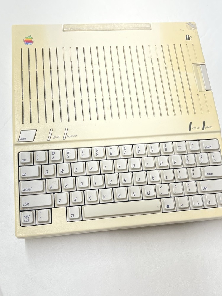 Apple IIc Computer Model A2S4100 Vintage ROM 3 Case Only Untested Retro