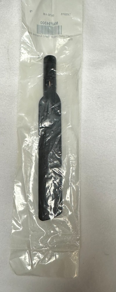 New Laird Technologies Right Angle Antenna MAF94300
