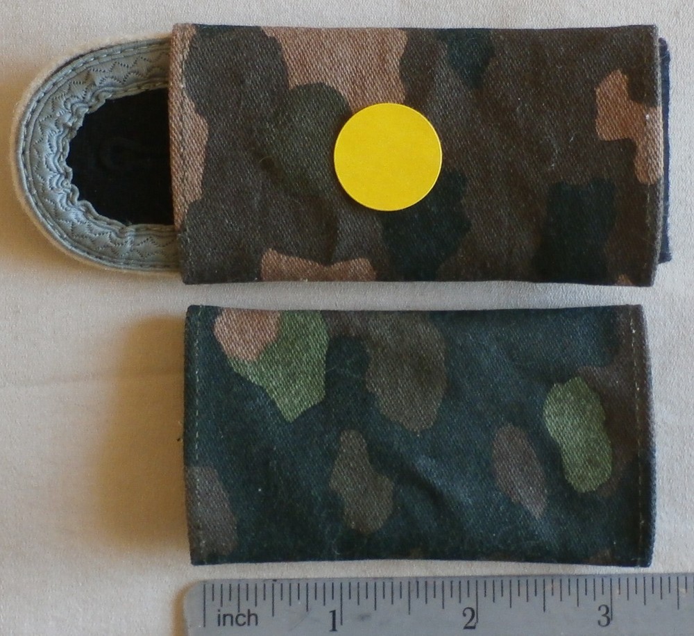 WW2 German shoulder board covers nco 44 dot