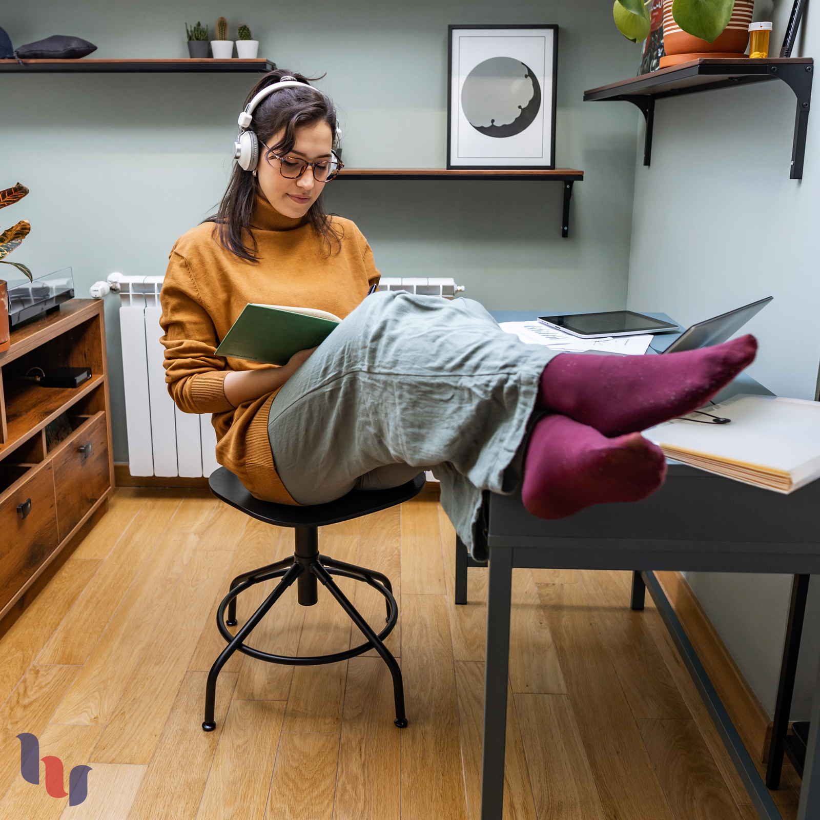 WOMEN Dress Crew BAMBOO Socks, MEDIUM, Business Casual, 3 Pair