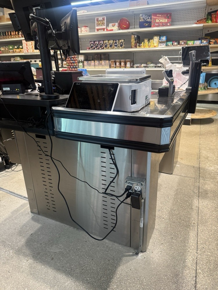 Checkout Counter, Cashier