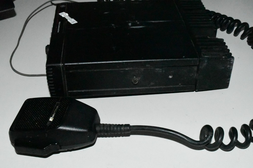 GE MDR PM92SN RADIO WITH MICROPHONE NEEDS PROGRAMMING RARE W4C2