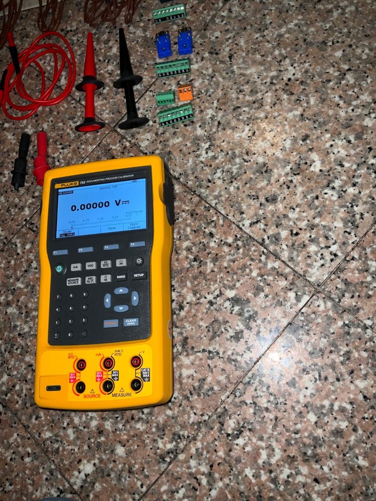 Fluke 753 Multifunction Documenting Process Calibrator