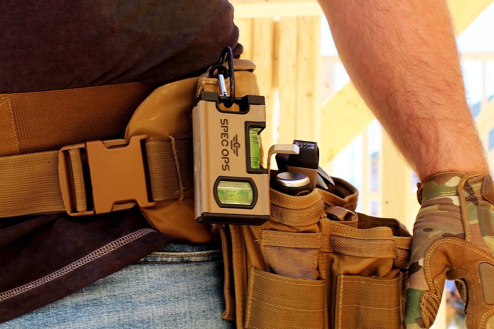 Spec Ops Tools Magnetic Pocket Level 4 Inch Compact Durable Accurate Vials