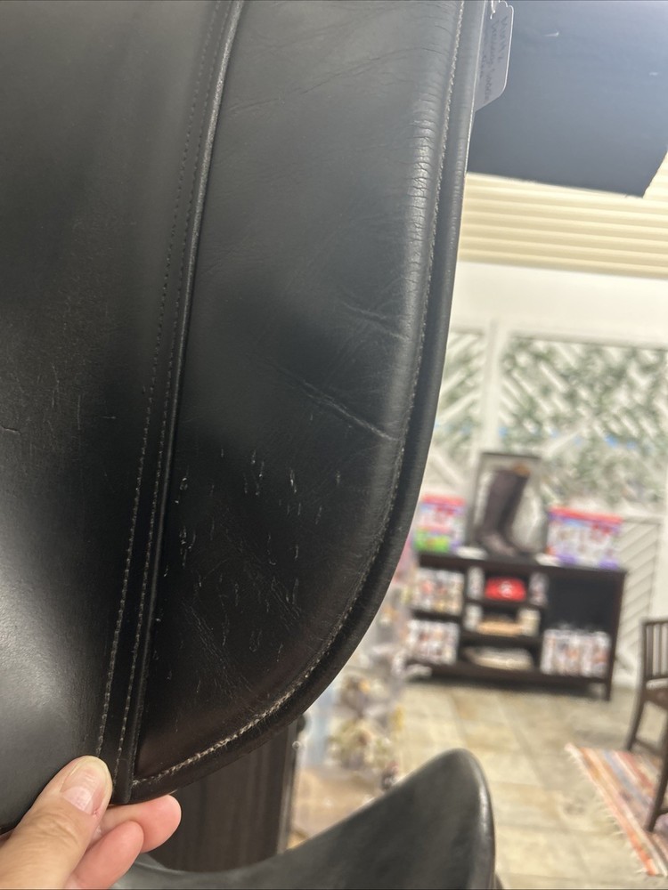 Moritz Dressage Saddle 17 MW