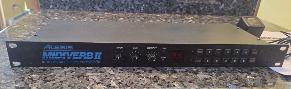 Alesis Midiverb II Digital Multi-Effects Processor Rack Mount 2-Channel Reverb