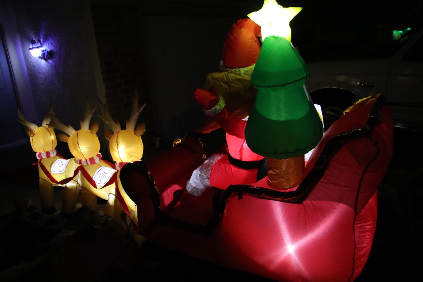 Mariah Carey 12ft Christmas Inflatable Santa Sleigh +3 Reindeer Outdoor -RETIRED