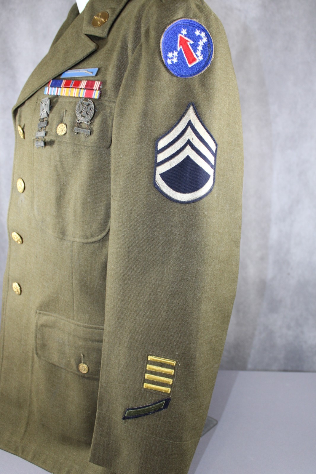 WWII US Army Uniform Tunic Jacket Pacific Command and 6th Army Patch DSC Ribbon