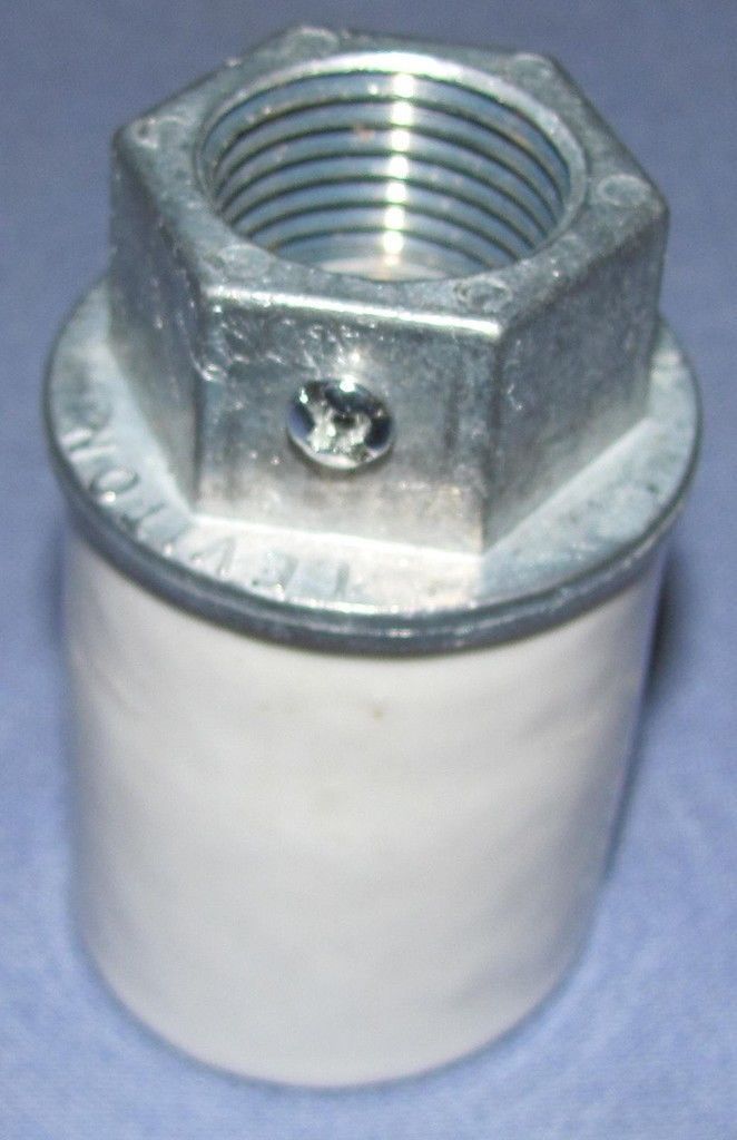 NEW PORCELAIN LIGHT SOCKET FOR TOKHEIM 39 PUMPS WITH 1/2" CONDUIT