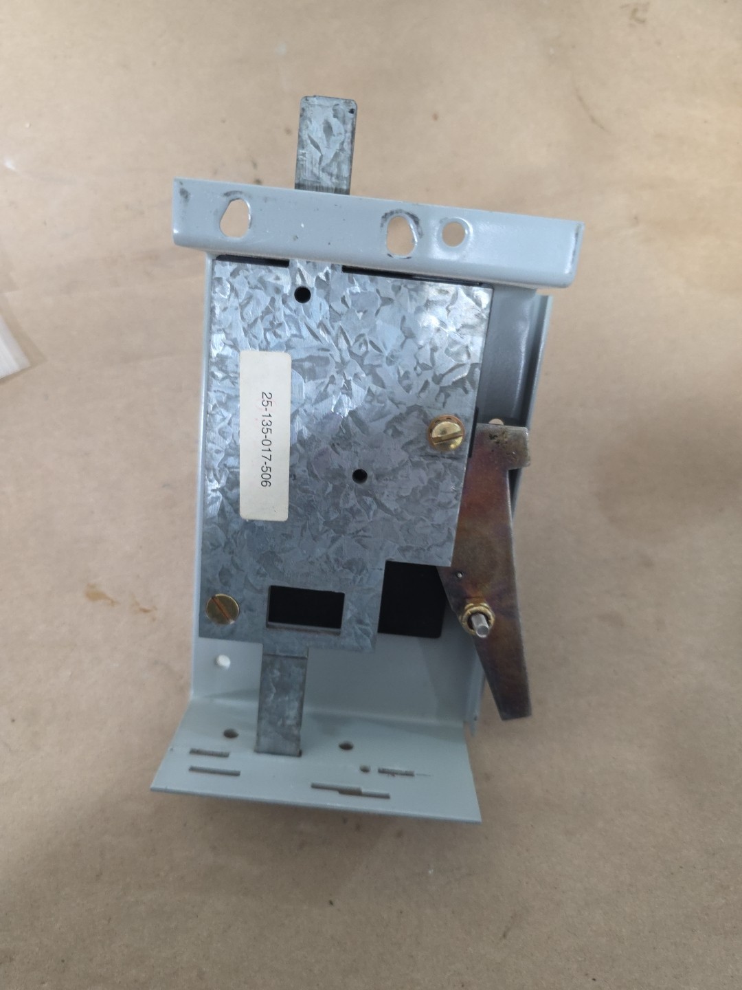 Siemens 25-135-017-506 Breaker Handle Switch / MCC Handle Mechanism