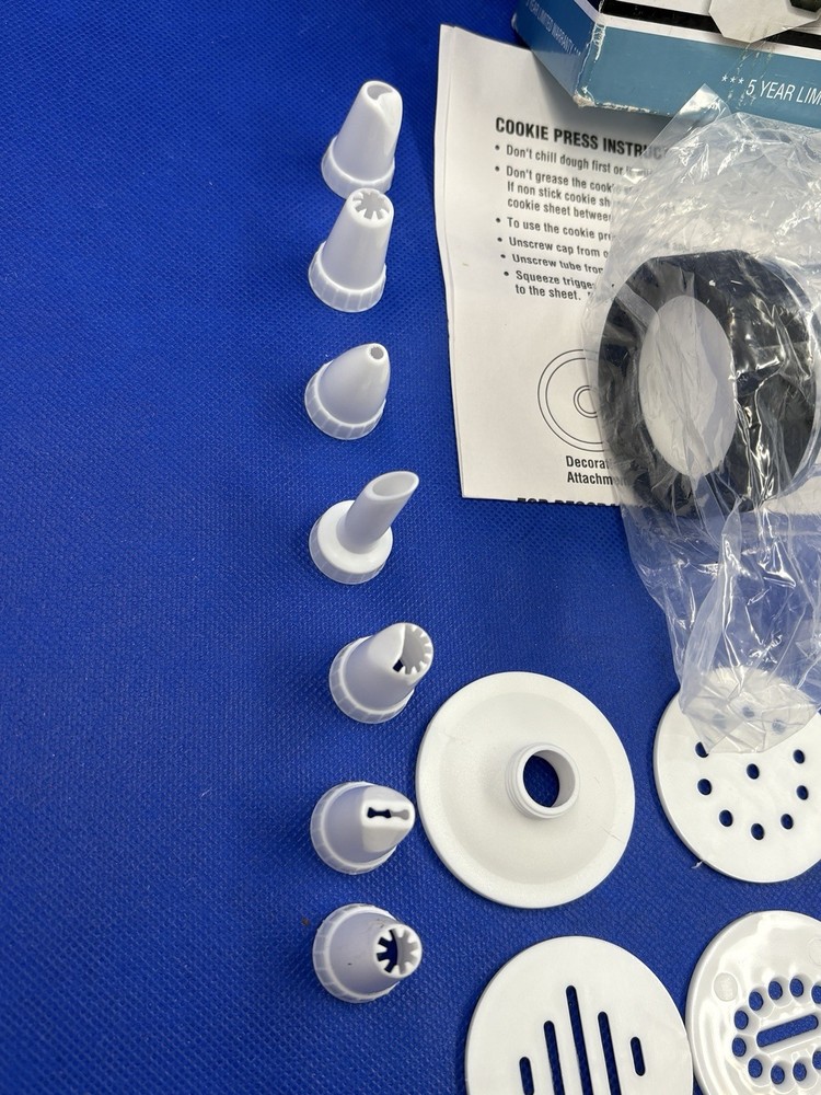 Cuisinart Cookie Press & Decorating Set Cake Cookies