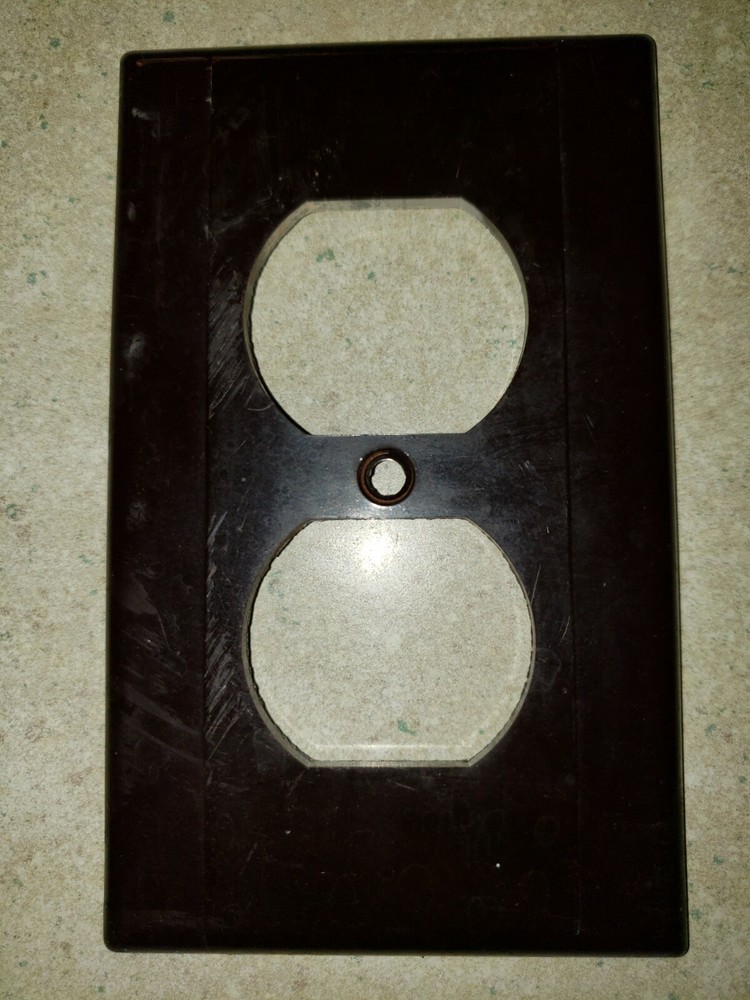 Vintage Brown Leviton Bakelite? Outlet Cover, Needs Cleaned, Salvaged