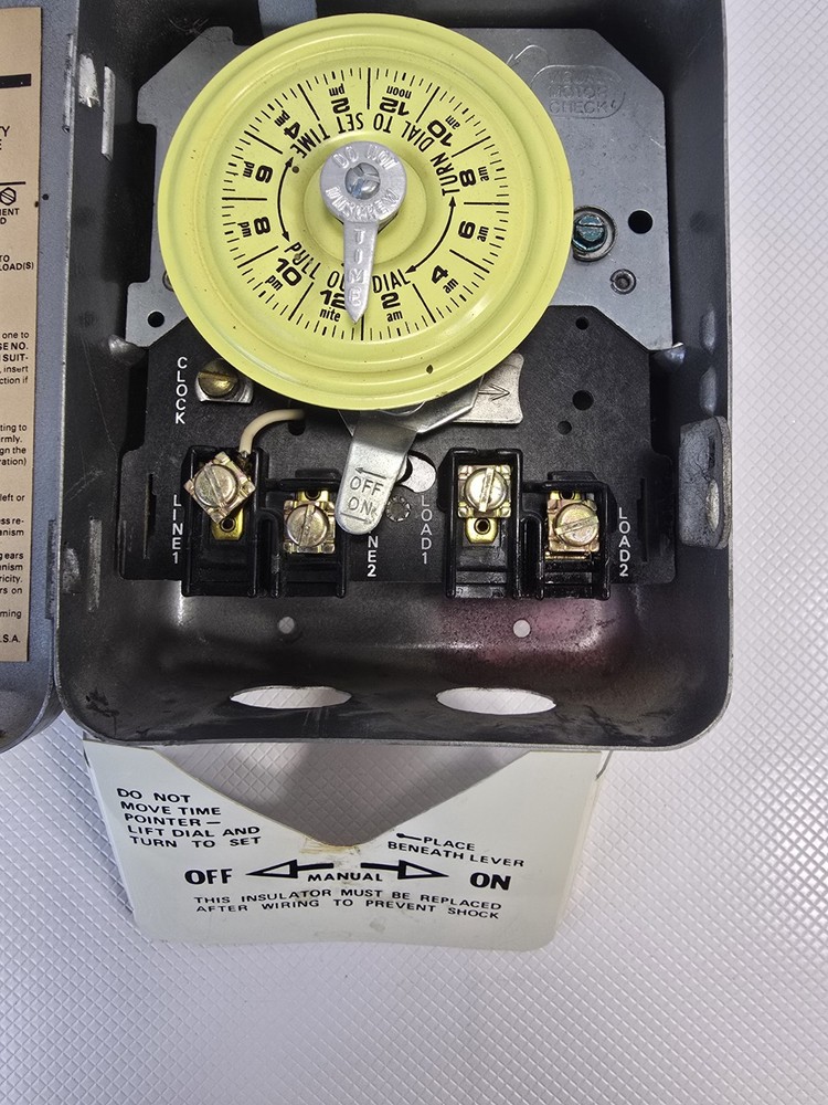 Dayton Time Switch Model 2eo22 24 Hour Timer INDUSTRIAL ELECTRICAL