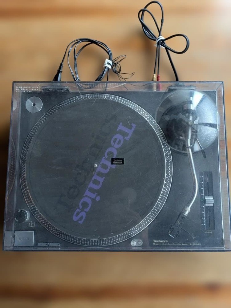 Technics SL-1200 MK3 Turntable Record Player Tested