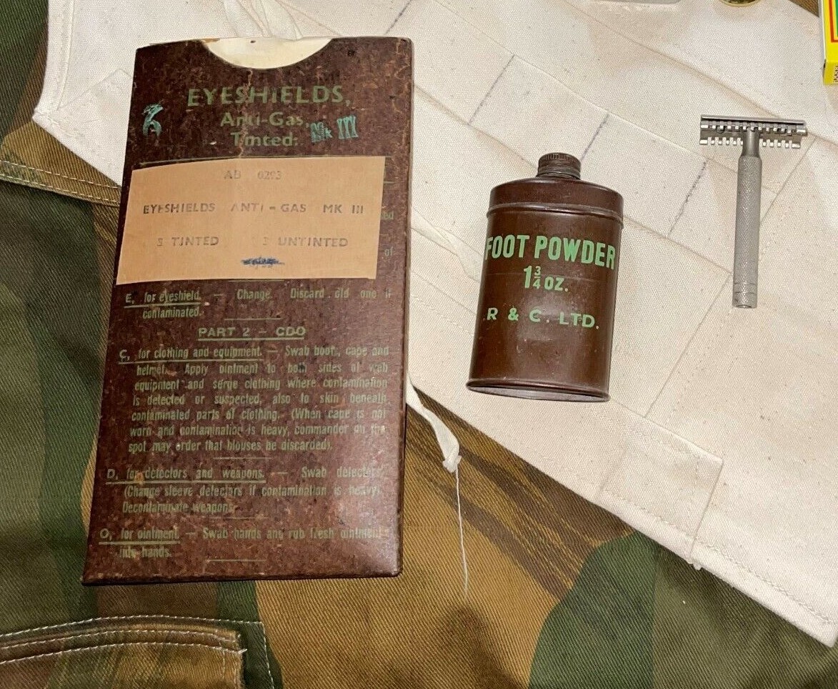 WW2 British Commonwealth Soldier - Tommy - Pocket / Small Pack / Personal Items