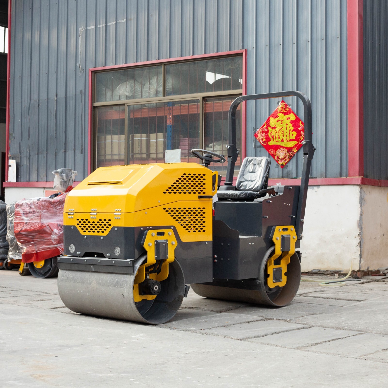 2Ton Vibrating Compaction Vibratory Roller Asphalt Ride On Mini Compactor roller