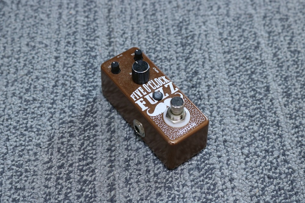 Outlaw Effects Five O'Clock Fuzz Guitar Effects Pedal