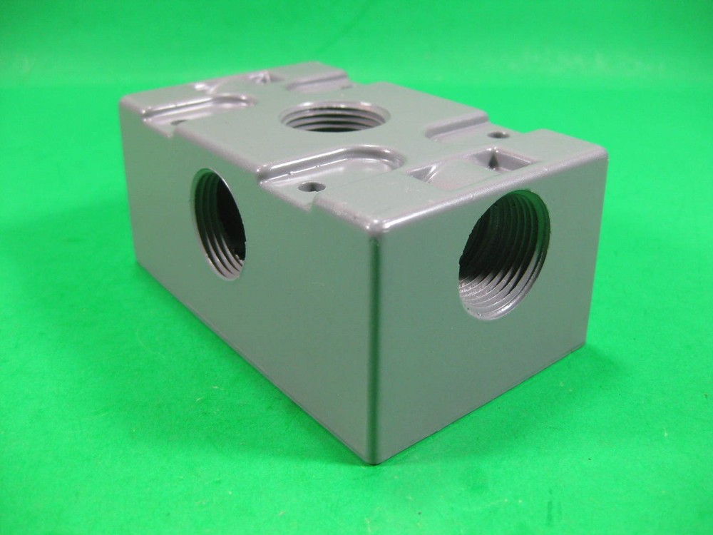 Bell Weatherproof Box ¾" 16.5cu -- New