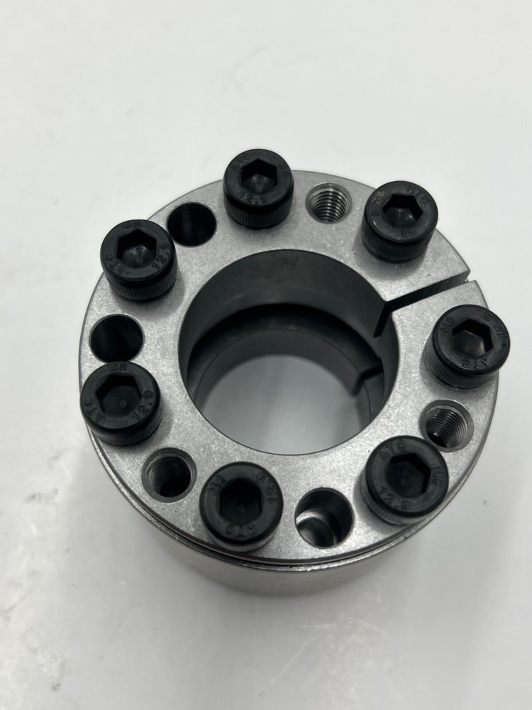 Divider/Rounder Sit-Lock Clamp 2.95 in. Outside Diameter / 0.84" ID