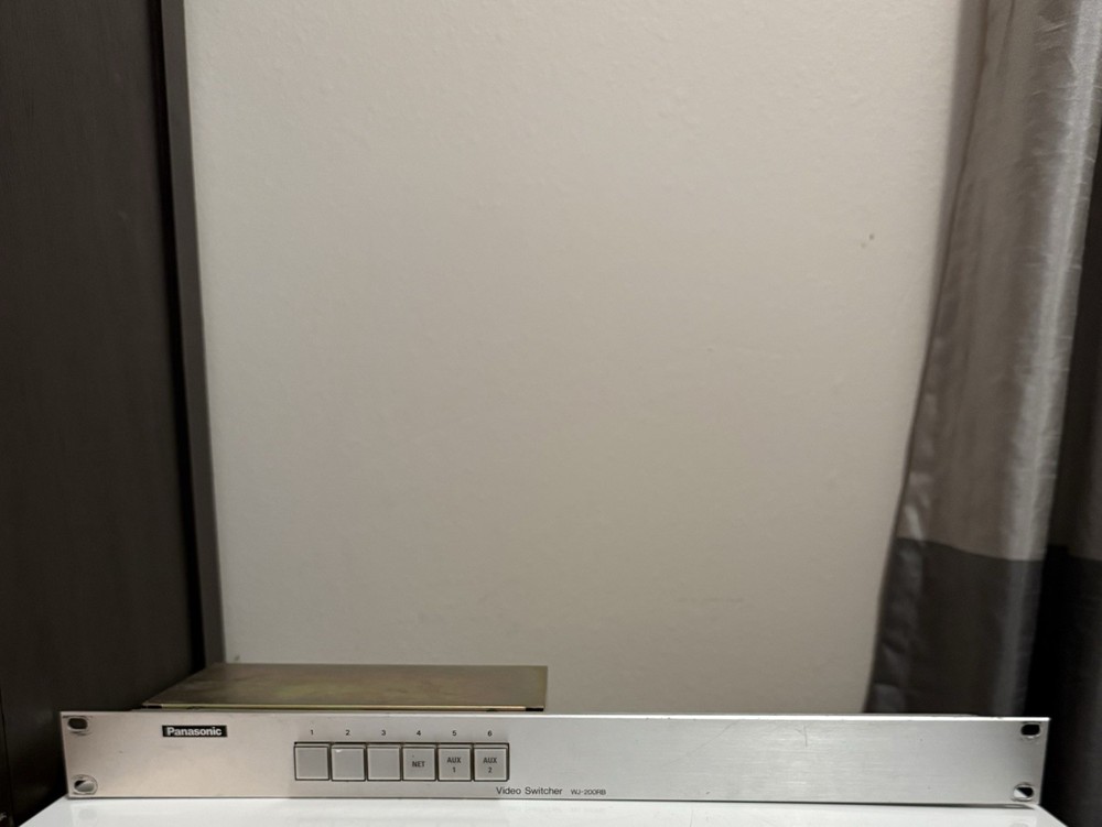 Panasonic WJ-200RB 6 input video switcher