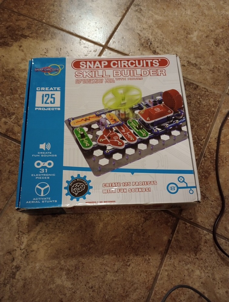 SNAP CIRCUITS SKILL BUILDER Create 125 Projects STEM Creative, Make Offer!