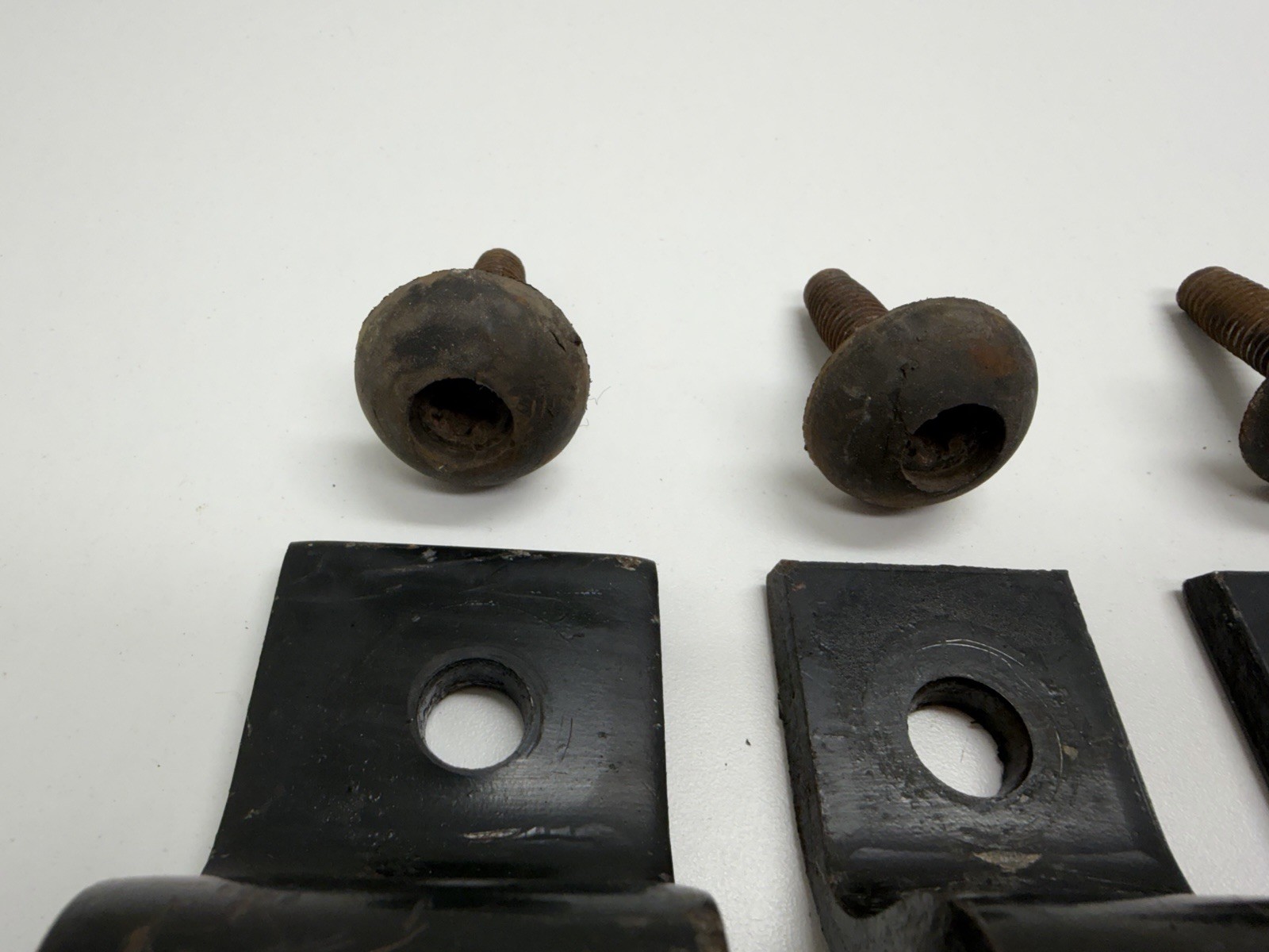 92 - 07 FORD VAN ECONOLINE E SERIES CLUB WAGON BENCH SEAT MOUNTING BRACKETS B40