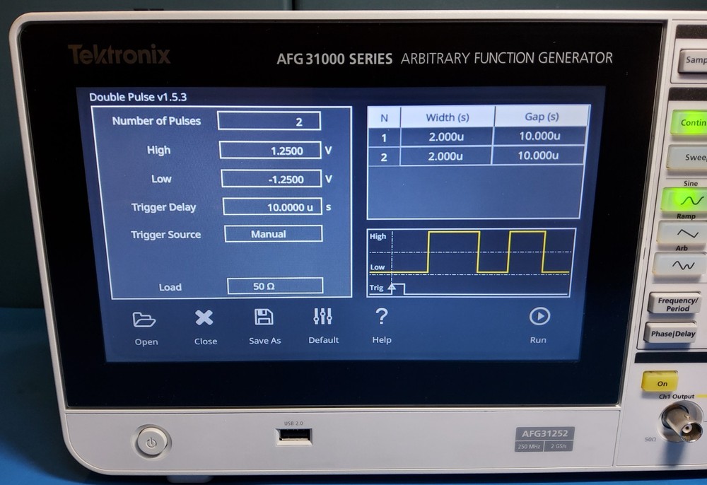 Tektronix AFG31252 1uHz-250MHz 2Ch Arbitrary Function Generator PRISTINE