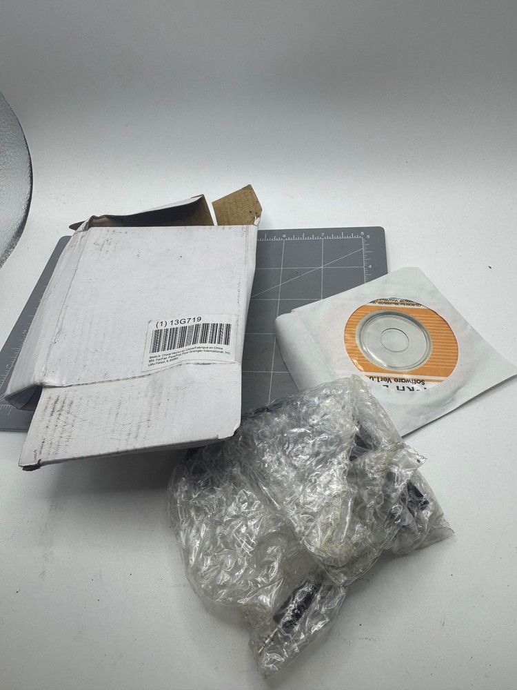 Data Logger 13G719 USB Temperature Humidity Datalogger Kit CD Cable Manual