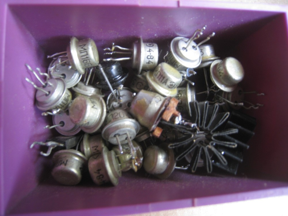 SU  Germanium Transistors , Vintage   ~ 0,450kg