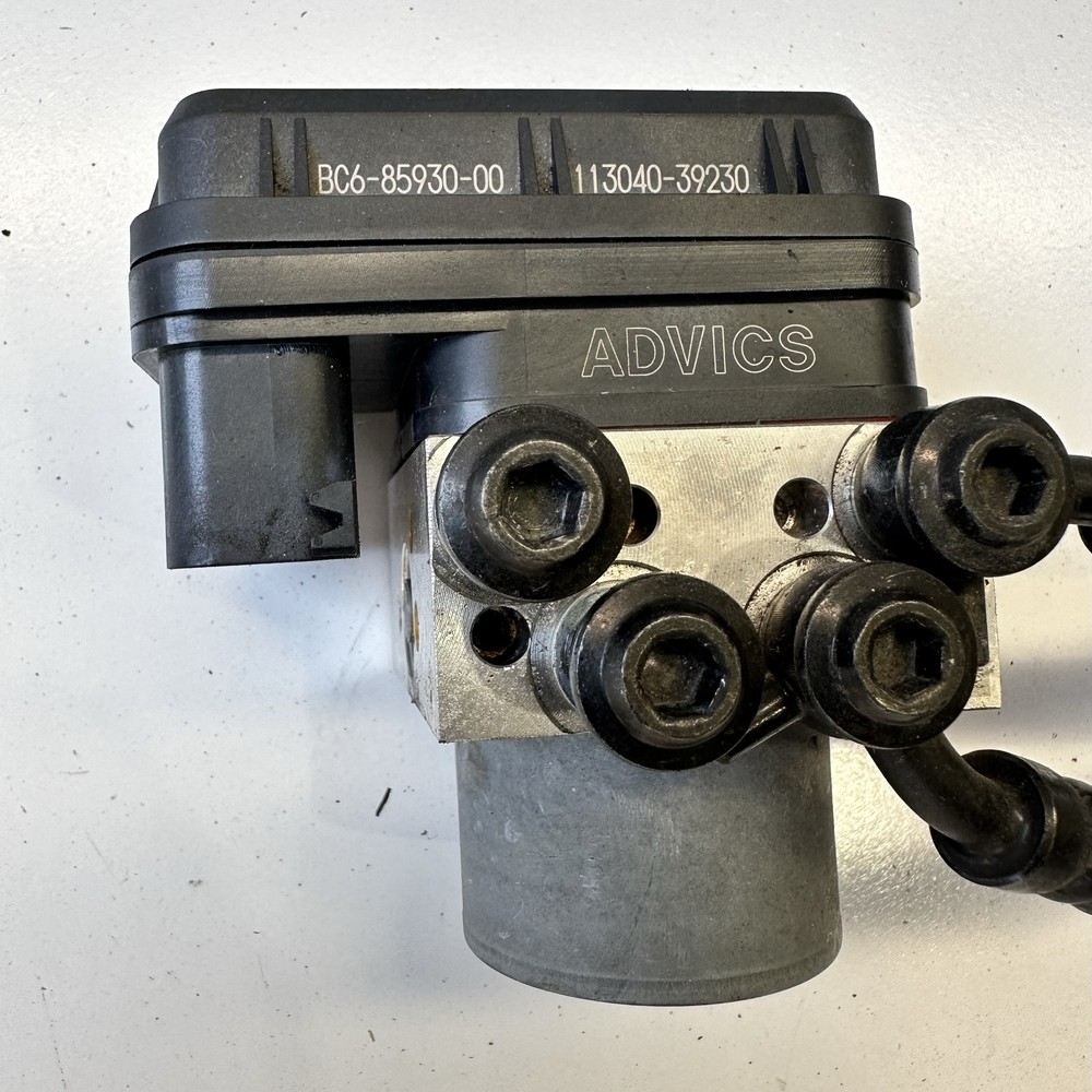 Yamaha MT03 660 2016 ABS pump modulator mount block unit
